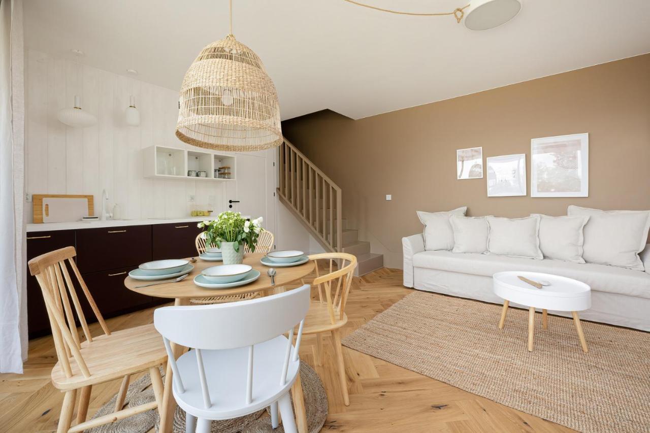 Lovesea Apartment Rewal