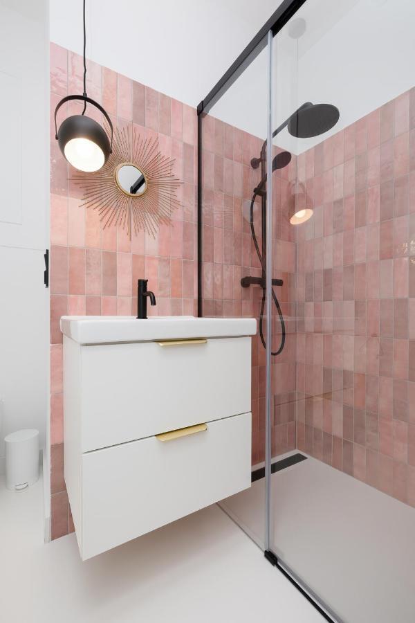 Lovesea Apartment Rewal